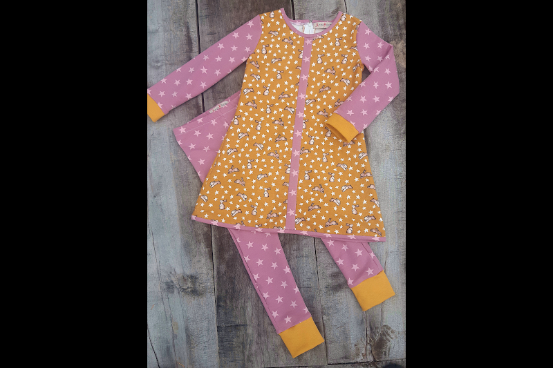 Kinderkleid mit passender Legging