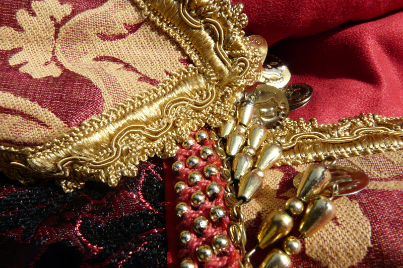 Detail der Schmuckabbeiten